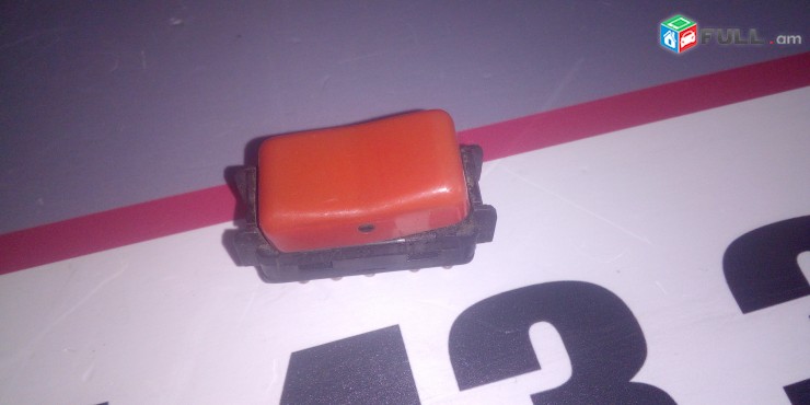 avaryoni knopka AVARIONI  MERCEDES-BENZ 190 W201 W202 W123 W124 W202 KOD 1248200110