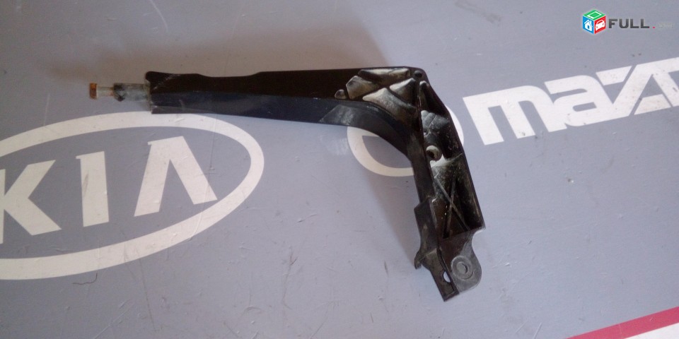 Кронштейн педали газа MERCEDES BENZ W124 (1984-1993)  1243011420