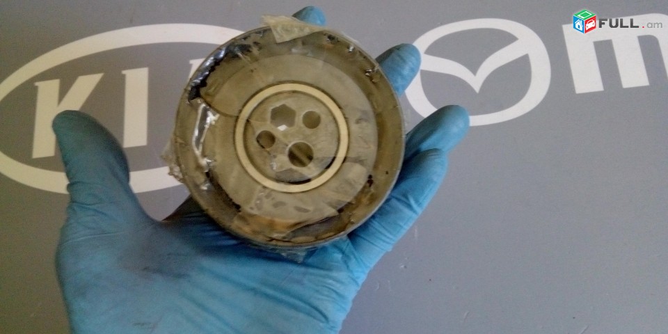 Natyajnoy rolik natyajitel Audi 80 A4 A6 2.8 Audi 90, Quattro, A6, A6 Quattro, Cabriolet, A4, A4 Quattro. 078109243K