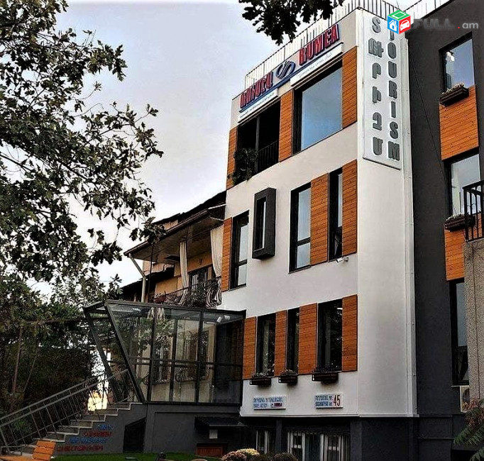 Բաղրամյան պողոտա Վարձով է տրվում գրասենյակային 4 հարկանի կոմերցիոն տարածք, առաջին գիծ, 