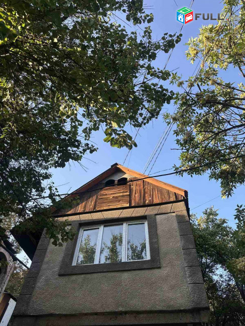 Կենտրոն մյասնիկյան փողոց 45 տուն, մակերեսը 47 քմ տակը կա ավտոտնակ բնակարանը վերանորոգված է և մարդ չի բնակվում