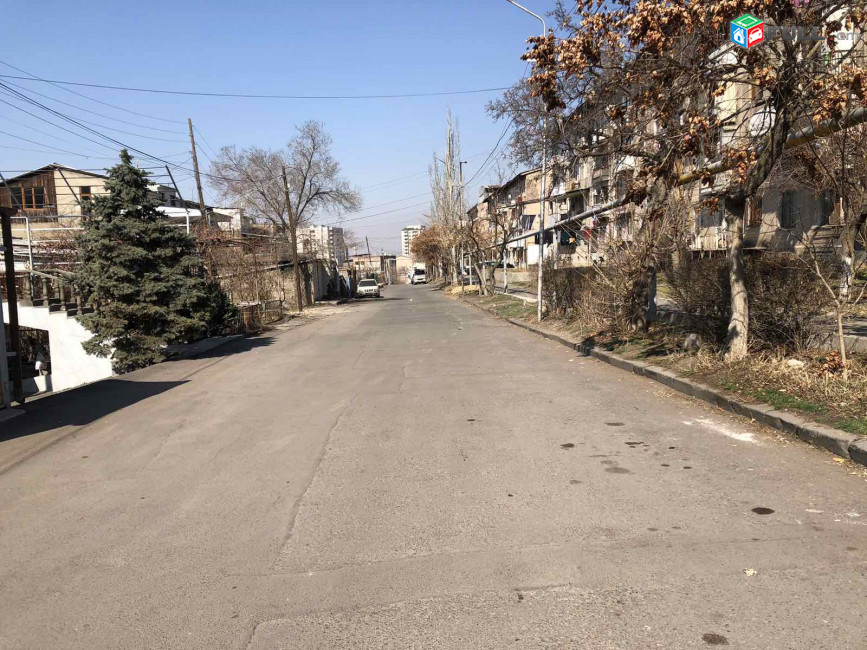 Երևան, Քանաքեռ-Զեյթուն Մ. Ավետիսյան 2-րդ փողոց 58  տուն ընդհանուր քմ 402.15 քմ տան մակերեսը 155.7 ավտոտնակ 18.7 , օժանդակ շինություն 8քմ, կաթսայատուն 4.2քմ 