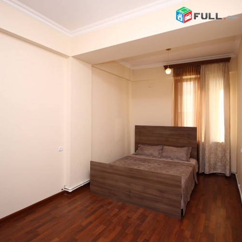 2 senyak, Kentron, Mashtoci poxota, modern & luxe apartment