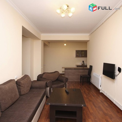 2 senyak, Kentron, Mashtoci poxota, modern & luxe apartment
