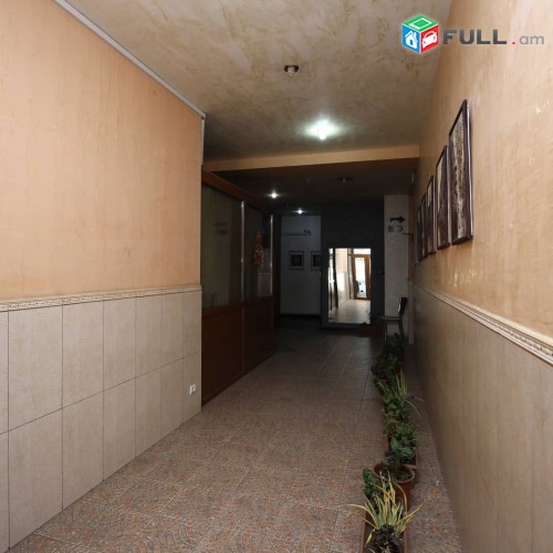 2 senyak, Kentron, Mashtoci poxota, modern & luxe apartment