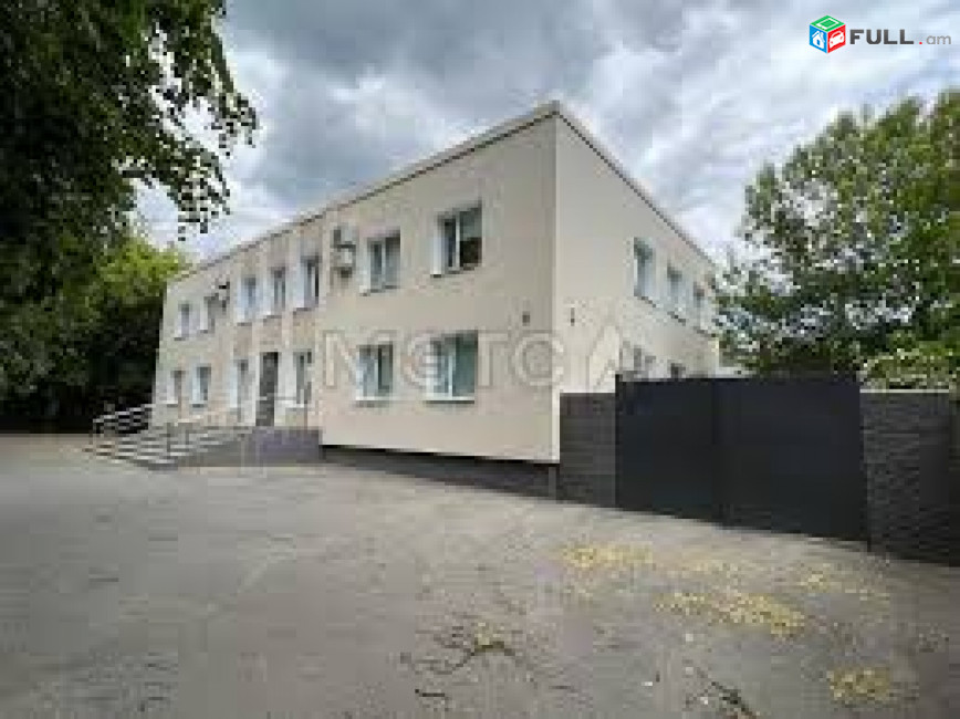 Երկու հարկանի քարե տուն Կոմիտասի պողոտայում Արաբկիրում, 500 քմ, 3+ սանհանգույց