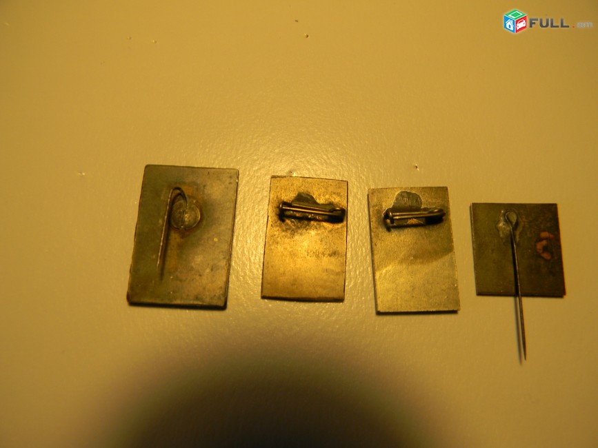 значок. Армения. 100 (Ов.Туманян)Թումանյան , тяж.мет., 4 разных