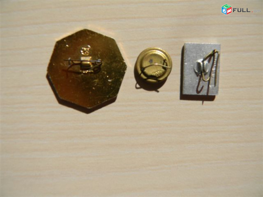 значок.Праздники.	С новым годом, 3 разных