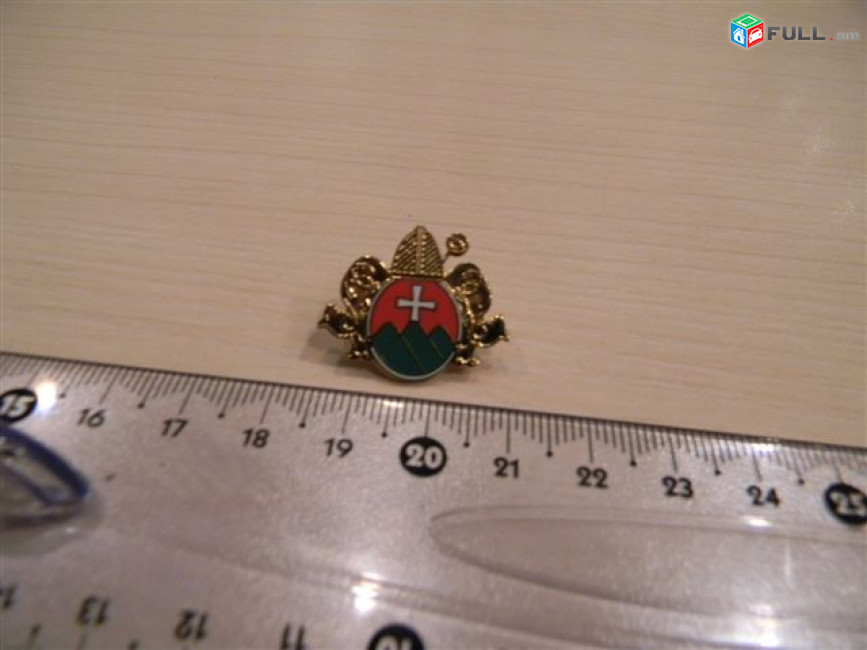 значок.Венгрия.	герб , 	желт.тяж.мет., эмаль, цанга, 	