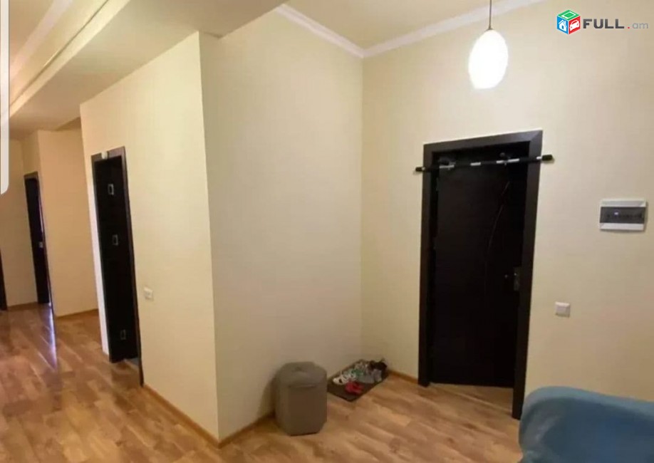  4 սենյականոց  բնակարան՝ 122 քմ մակերեսով, 14 հարկանի նորակառույց շենքի 13-րդ