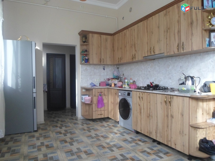 3 սենյականոց բնակարան Շիրակի փողոցում, 73 ք.մ, Կոդ 0473