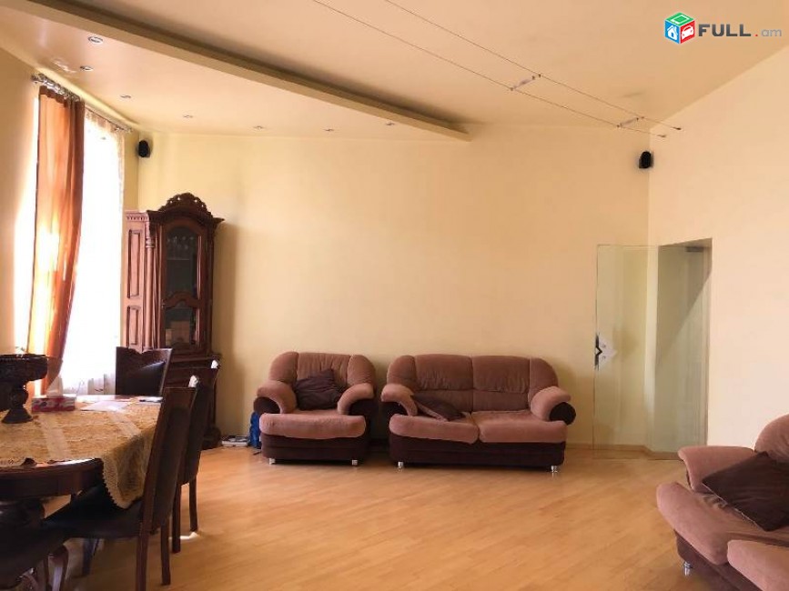 KOD 44811 Բնակարան Կենտրոնում 4  սենյականոց /DUPLEX/ բնակարան