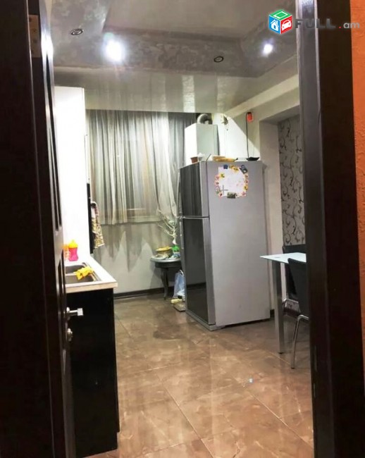 KOD 44933 Բնակարան Փոքր Կենտրոնում 3 սենյականոց