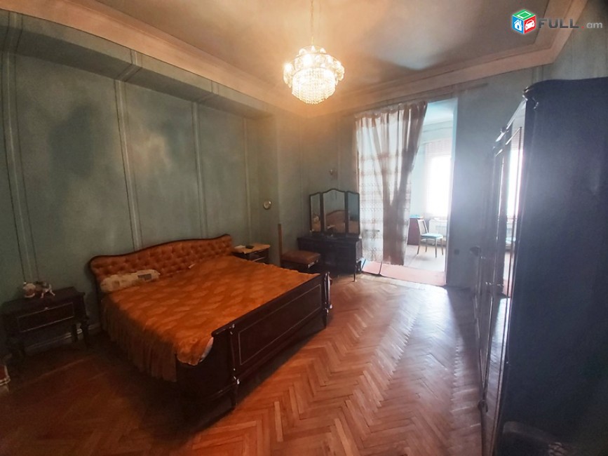 KOD 45662  Bnakaran Kentronum  /3 սենյականոց/ 137 qm