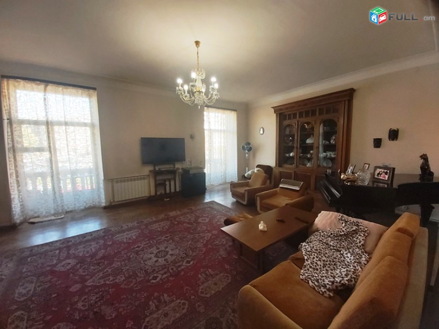 KOD 45662  Bnakaran Kentronum  /3 սենյականոց/ 137 qm