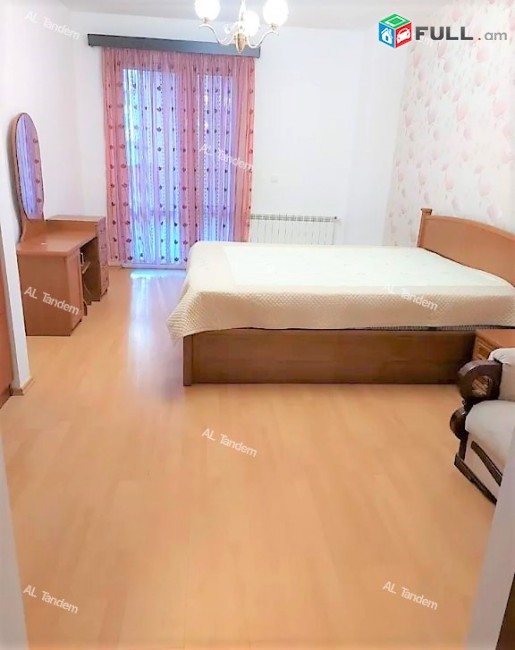Վաճառվում է բնակարան Արամի փողոցում
