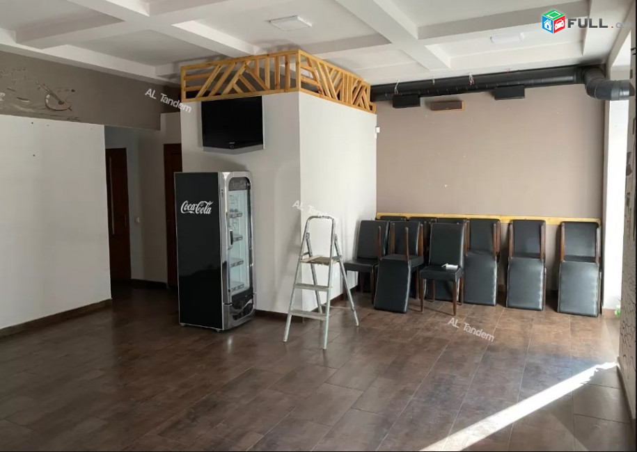 Վերանորոգված տարածք գրասենյակային տարածք