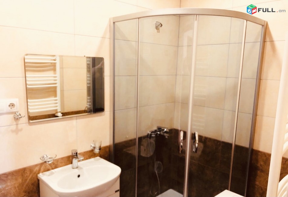 Օրավարձով  է տրվում 2 սենյականոց բնակարան Գլենդել Հիլս թաղամասում