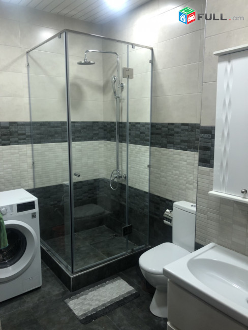 Օրավարձով է տրվում կապիտալ վերանորոգված երկու   սենյականոց բնակարան Նալբանդյան փողոցում