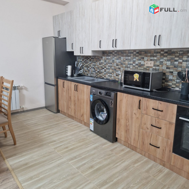 4-6  ամիս  ժամկետով վարձով է տրվում 2 սենյականոց հարմարավետ բնակարան՝Արամի փողոցում