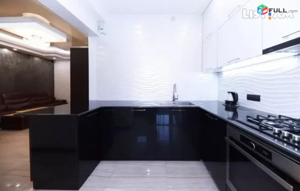 Կոդ 75299  Աբովյան փողոց 3 սենյականոց բն 