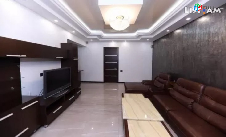 Կոդ 75299  Աբովյան փողոց 3 սենյականոց բն 
