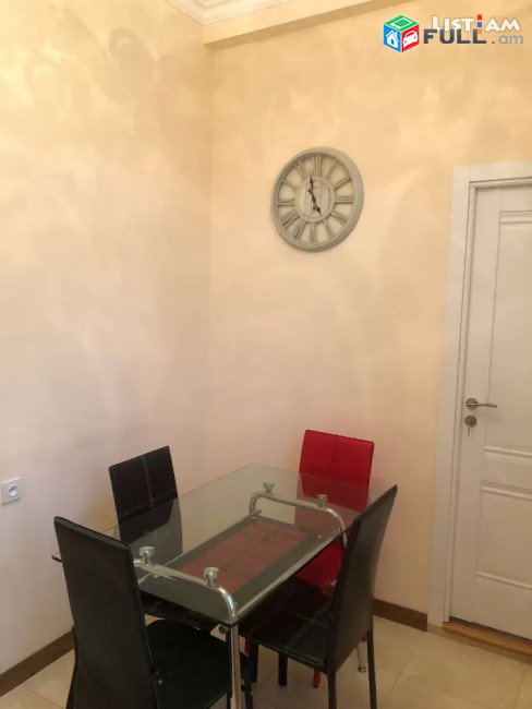 Կոդ 75394  Թումանյան փողոց 3 սենյականոց բն 