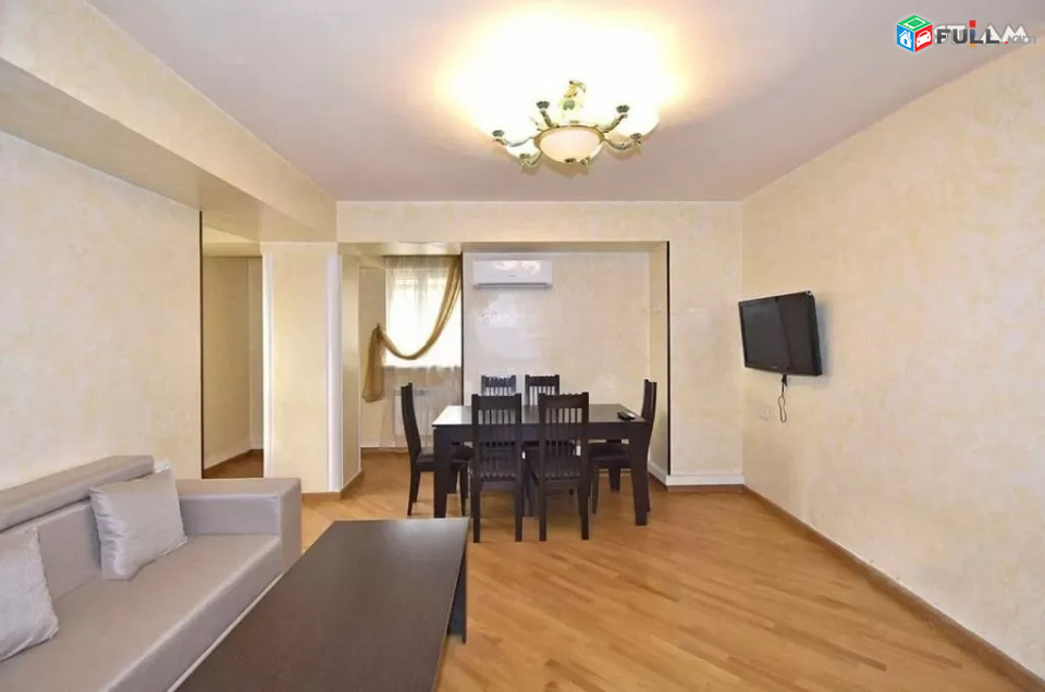 Կոդ 73309  Ամիրյան փողոց 3 սենյակ, 2 սանհանգույց