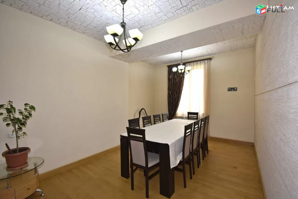 Կոդ 73311  Աբովյան փողոց 3 սենյակ, 2 սանհանգույց