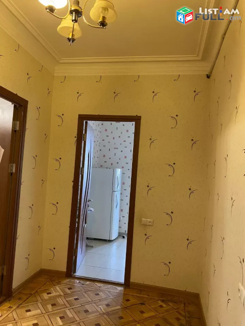 Կոդ 73547  Պարոնյան փողոց 3 սենյակ