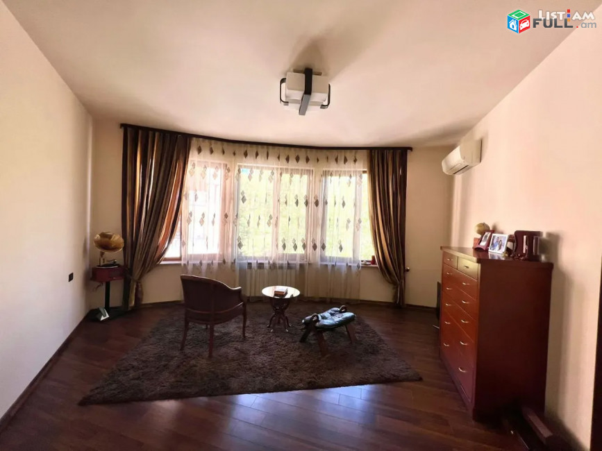 Կոդ 73604  Մաշտոցի պողոտա Օպերայի մոտ 3 սենյակ
