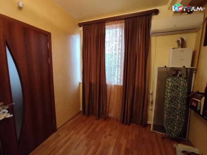 Կոդ 73630  Արաբկիր, Հրաչյա Քոչար փողոց 2 սենյակ