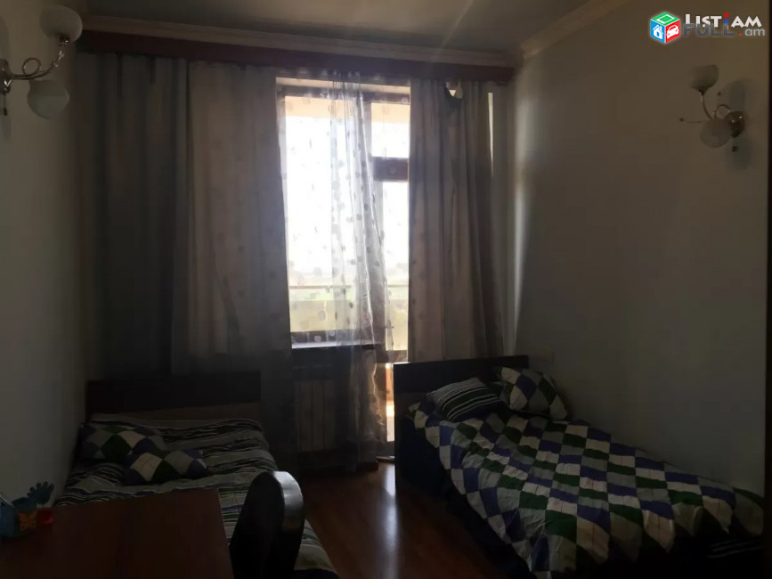 Կոդ 73633  Սայաթ Նովա փողոց 4 սենյականոց բն 