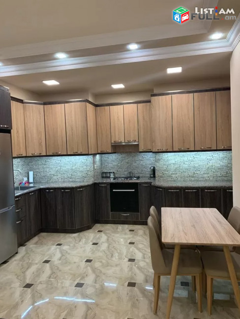 Կոդ 73673  Կոմիտասի պողոտա Վաղարշյան խաչմ․ 3 սենյակ 