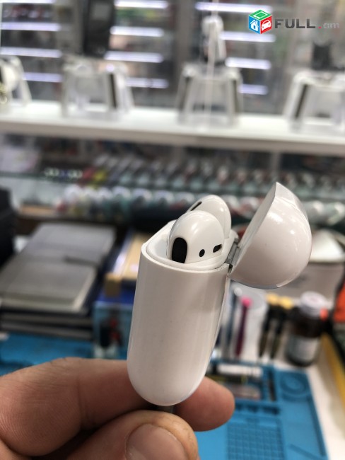 Kgnem AerPods Original Barchr Gnov 