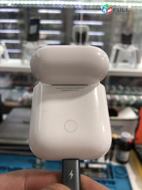 Kgnem AerPods Original Barchr Gnov 