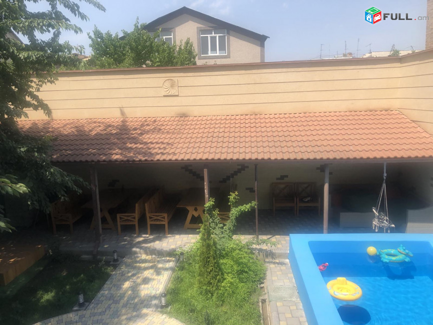3 առանձին գրասենյակային տարածքներ (170,170,180) Բուռնազյան 4/1 հասցեում, ընդհ․ 520 քմ: 