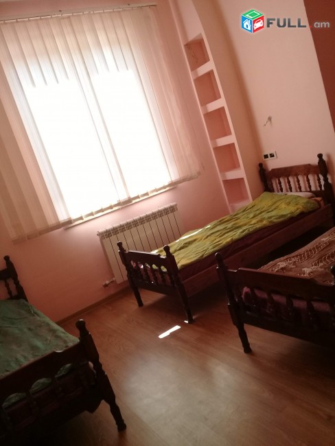     Hostel for rent for Indian students .Varcov e trvum, kam vacharvum arandznatun