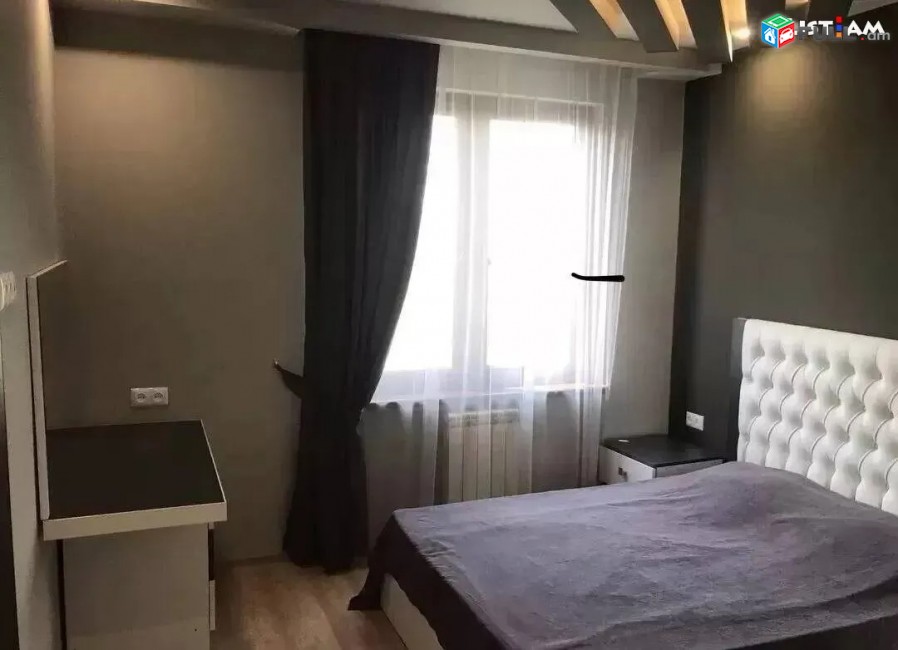 ԿՈԴ MM180 Վարձով է տրվում 3 սենյականոց բնակարան Կոմիտասի պողոտայում