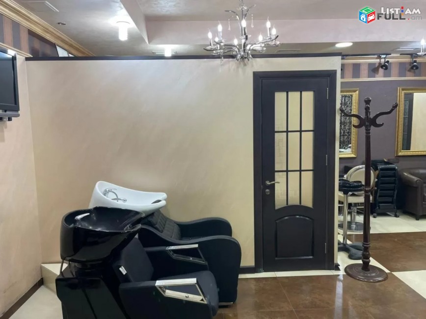 Կոդ 51409 Վարձով է տրվում Գործող վարսավիրանոց