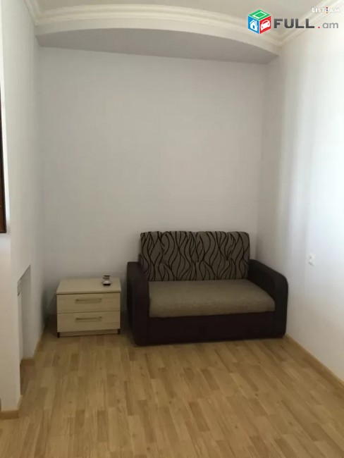 Կոդ 30062 Վարձով է տրվում 3 սենյականոց բնակարան Բաղրամյան պողոտայում