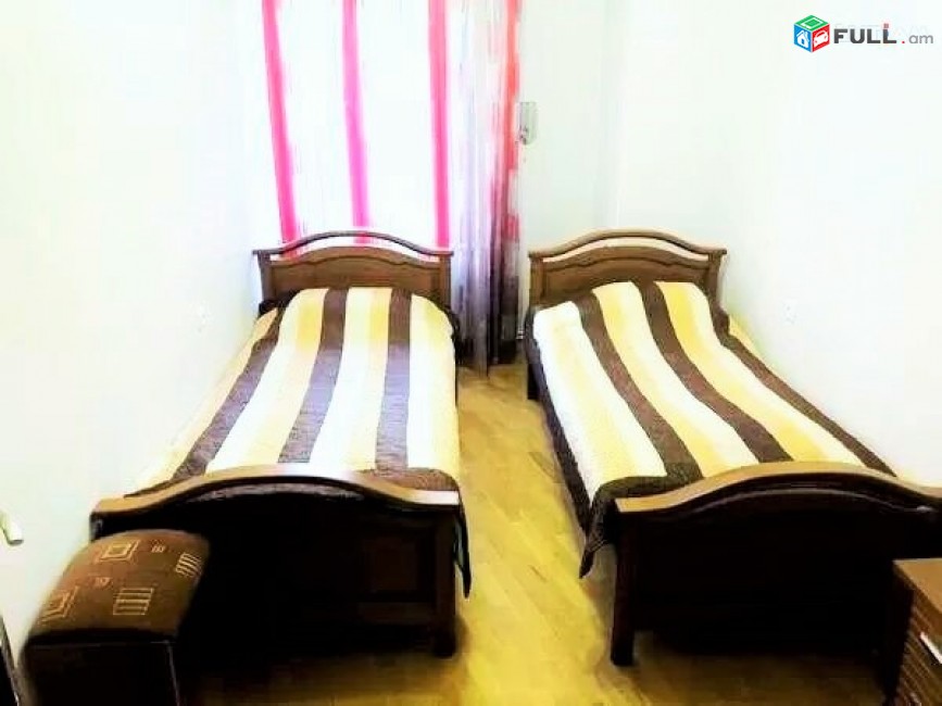 Կոդ 4180 Վարձով 3 սենյականոց բնակարան Պուշկին փողոցում