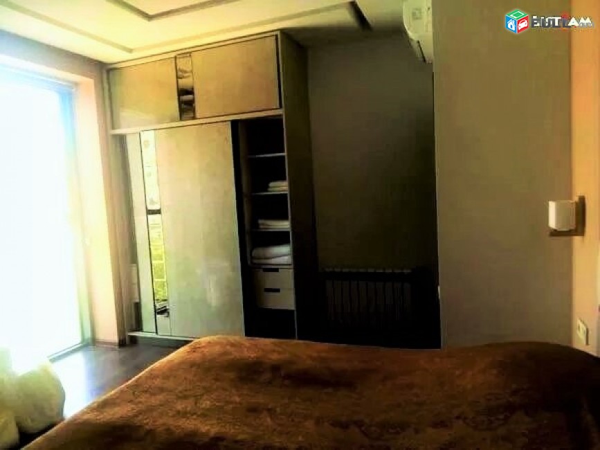 Կոդ 4178  Վարձով 2 սենյականոց բնակարան Նար Դոս փողոցում