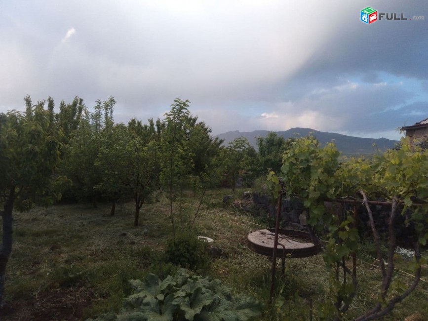 VM532 Վաճառվում է 2 հարկանի, 4 սենյականոց առանձնատուն՝ 2600/450 քմ մակերեսով