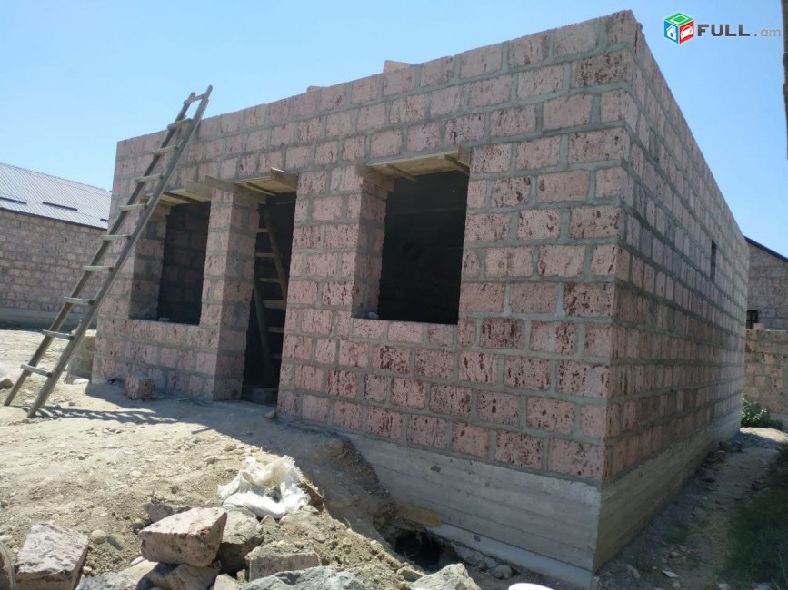 SG390 ????ՇՏԱՊ վաճառվում է 1 հարկանի, 3 սենյականոց  կիսակառույց առանձնատուն՝ 150/70 քմ մակերեսով
