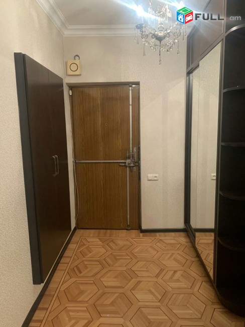 TM621 ????Վաճառվում է 4 սենյականոց  բնակարան՝ 80 քմ մակերեսով, 5 հարկանի  քարե շենքի 3-րդ հարկում