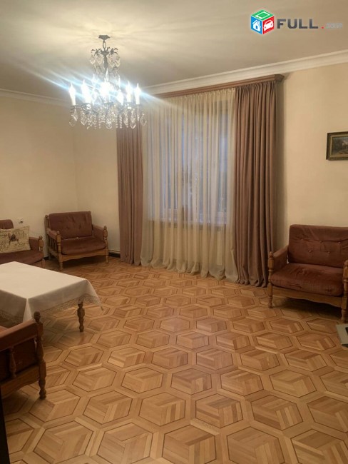 TM621 ????Վաճառվում է 4 սենյականոց  բնակարան՝ 80 քմ մակերեսով, 5 հարկանի  քարե շենքի 3-րդ հարկում