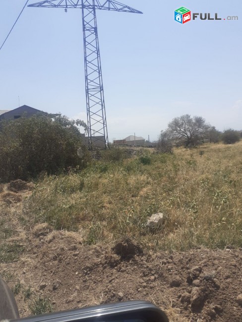 VM627 ????Վաճառվում է  500քմ մակերեսով հողատարածքներ