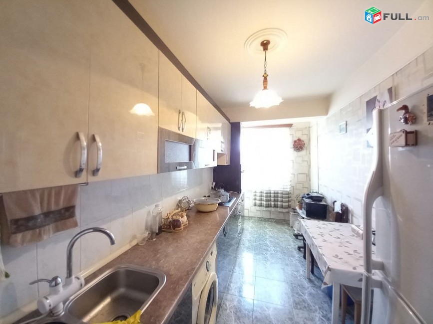 ASH351????Վաճառվում է 3 սենյականոց  բնակարան՝ 81.4քմ մակերեսով, 14 հարկանի  շենքի 14-րդ հարկում: