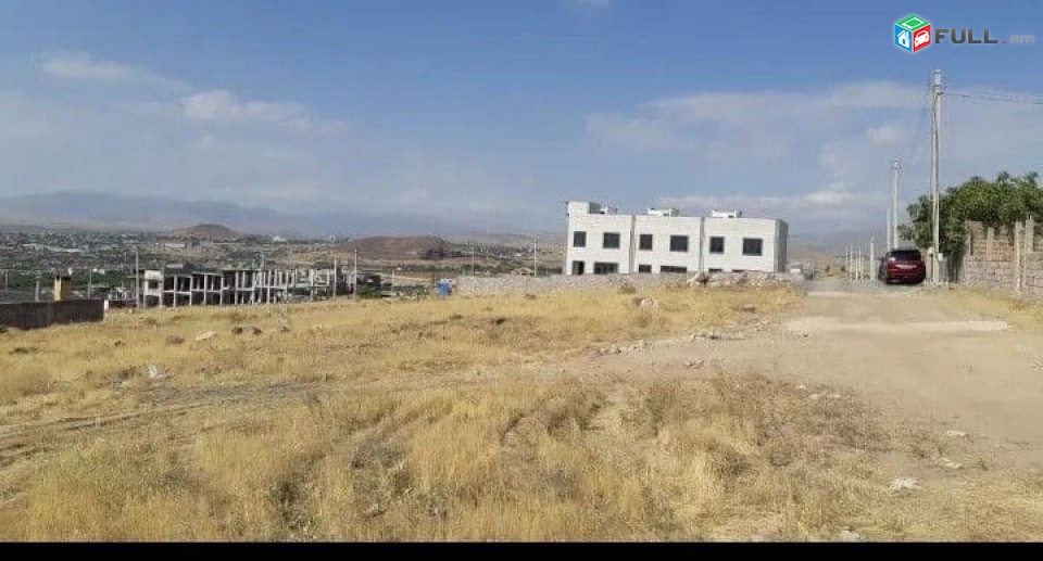 TM717Վաճառվում է 500քմ մակերեսով տնամերձ հողատարածք
